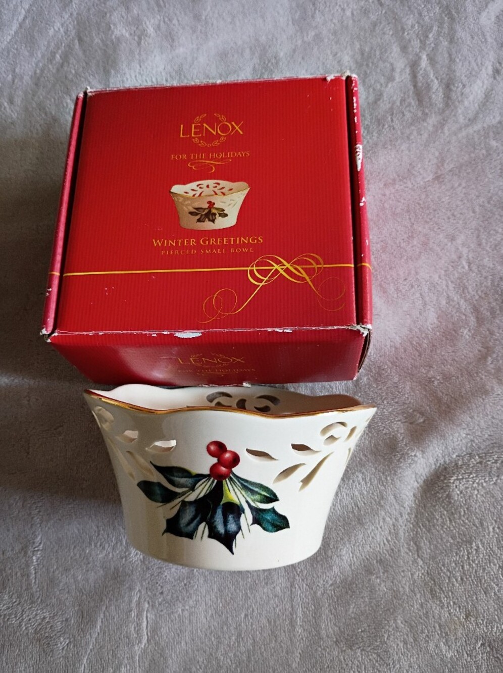Lenox Holly Berry Christmas Holiday Poreclain Candy Dish New in Box